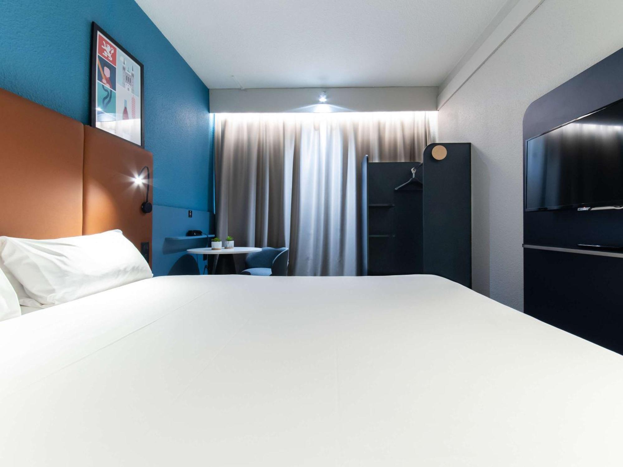 Готель Ibis Lyon Nord Дардії Екстер'єр фото